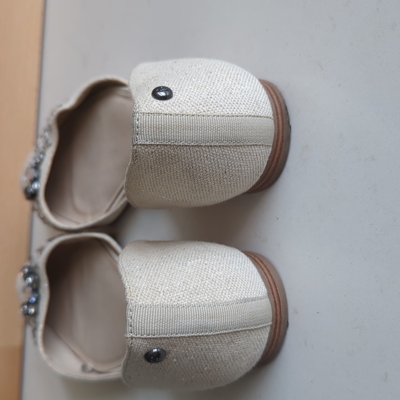 Simply Vera Svanita Natural pointed jeweled canvas flats - Picture 8 of 9